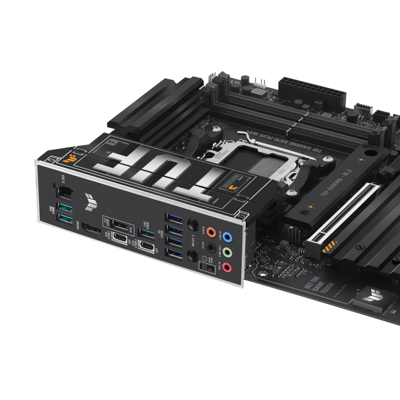 ASUS TUF Gaming X870-Plus WiFi hovedkort detalj av strømkontakter