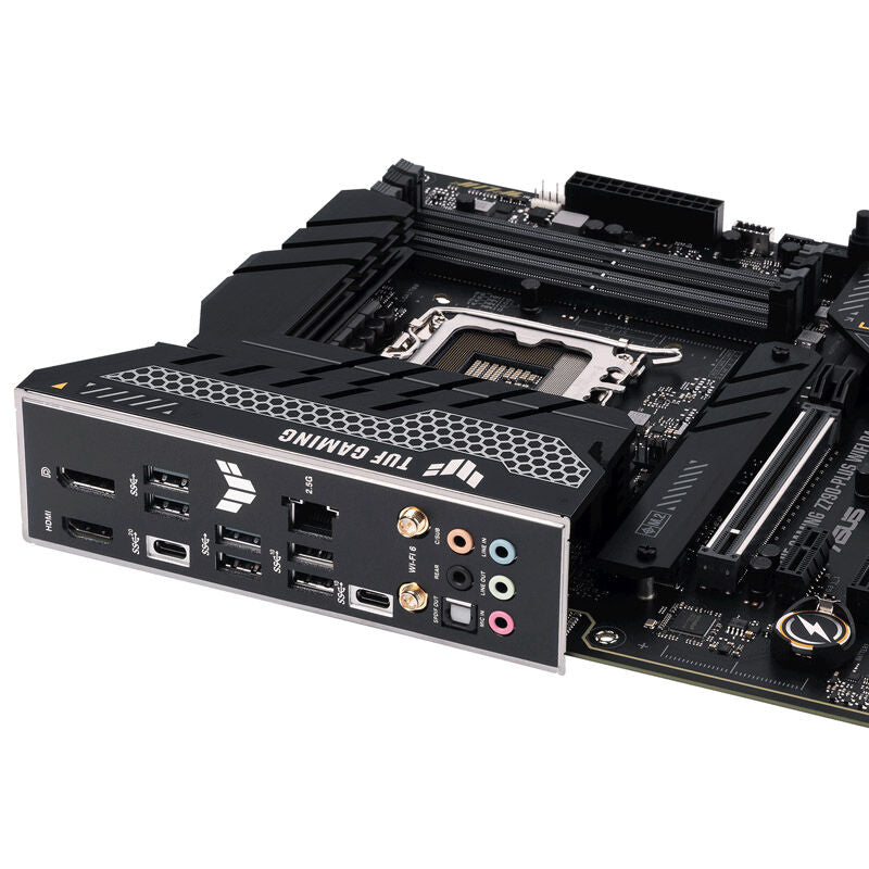 Montert ASUS TUF Gaming Z790-Plus WiFi D4 hovedkort i PC