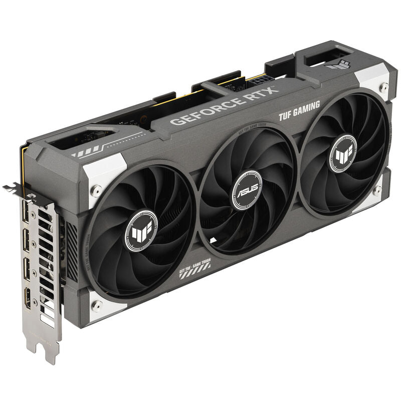 Nærbilde av ASUS TUF GeForce RTX 5060 OC Edition grafikkort vifte