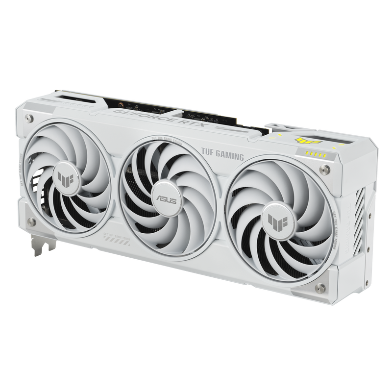 Montert ASUS TUF RTX 5070 Ti OC White Edition grafikkort i PC