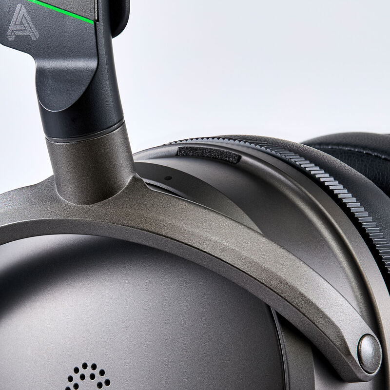 Audeze Maxwell 2 trådløst gamingheadset for Xbox detalj av øreklokke
