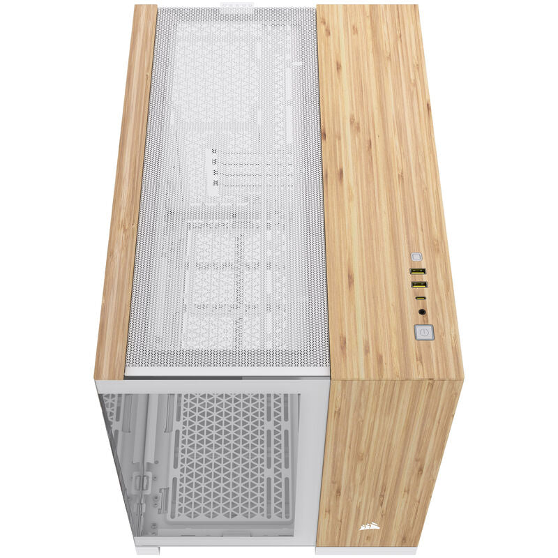 Nærbilde av Corsair 2500X Micro-ATX kabinett herdet glass hvit bambus panel