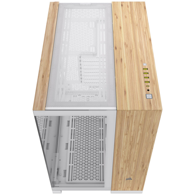 Corsair 6500X kabinett montert med komponenter
