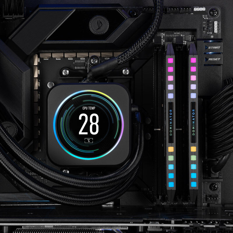 Nærbilde av aluminiumshus på Corsair Dominator Platinum RGB DDR5-6000 CL30 RAM 64 GB EXPO