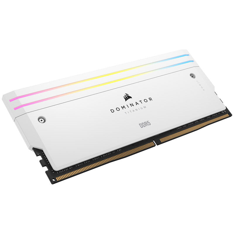 Montert Corsair Dominator Titanium DDR5-6000 CL30 RAM 32 GB RGB hvit i hovedkort