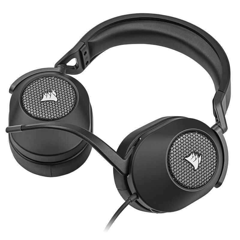 Corsair HS65 Surround gamingheadset montert på hodet