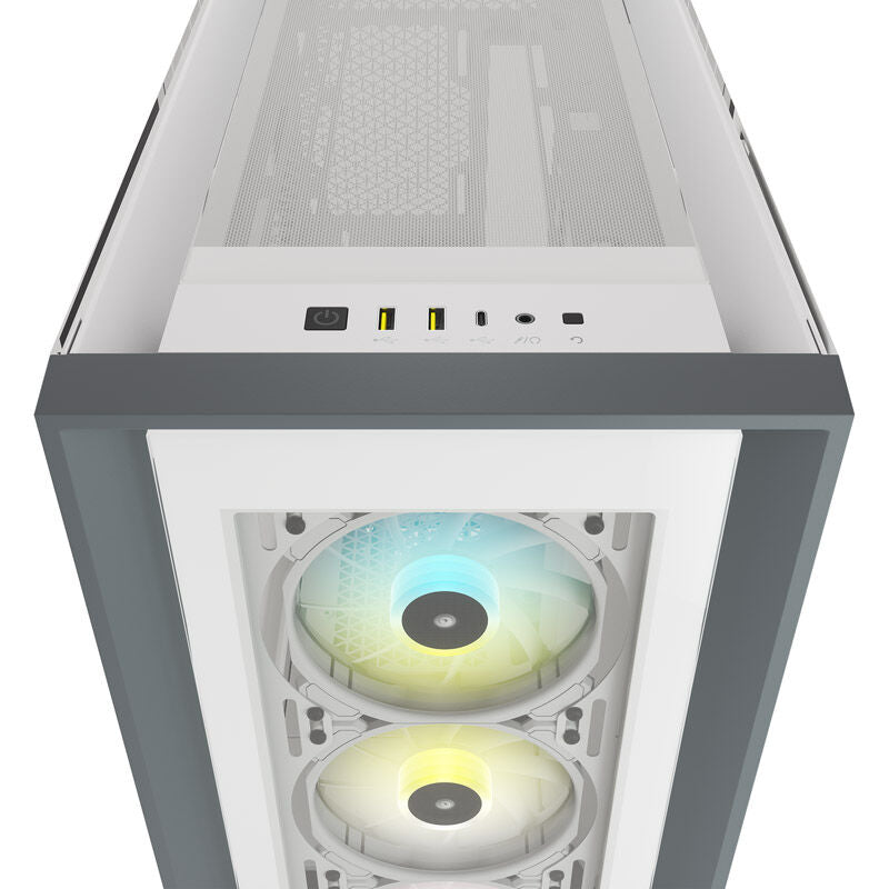 Corsair iCUE 5000X RGB kabinett montert med komponenter