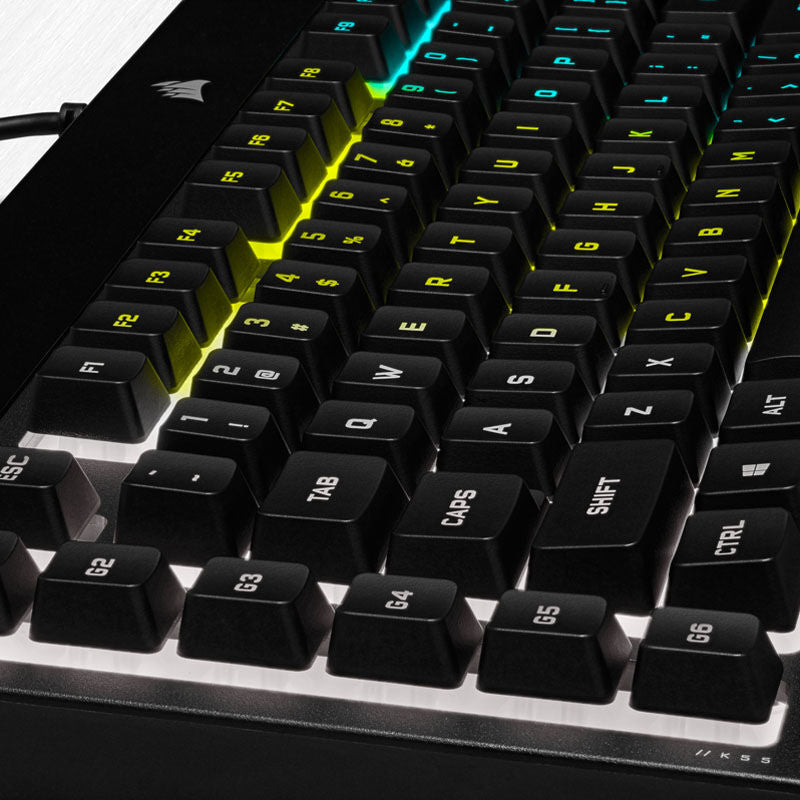 Nærbilde av programmerbare makrotaster på Corsair K55 RGB PRO