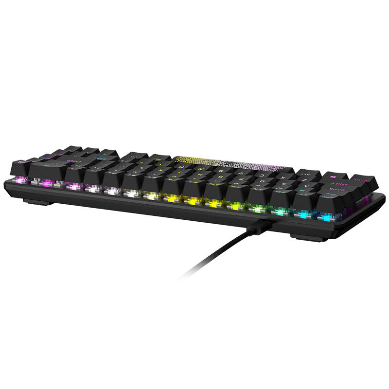 Montert Corsair K65 PRO Mini RGB gamingtastatur 65% på skrivebord