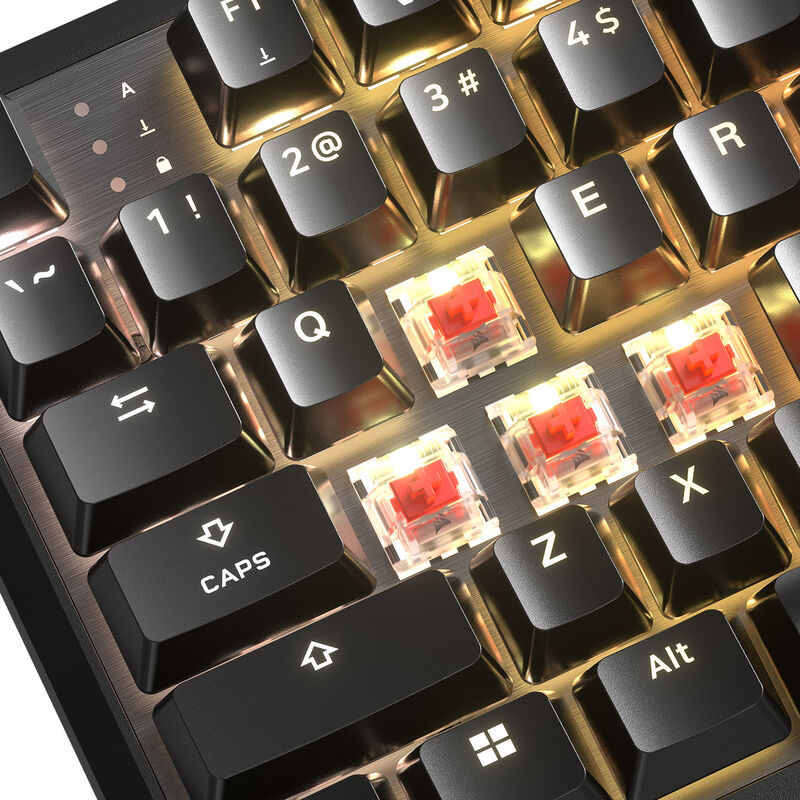Nærbilde av RGB-belysning på Corsair K70 Core TKL gamingtastatur RGB MLX Red V2 kablet
