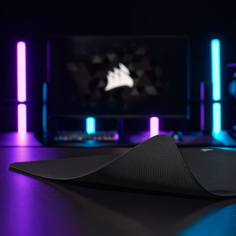 Corsair MM500 v2 hybrid gamingmusematte brukt med gamingmus svart