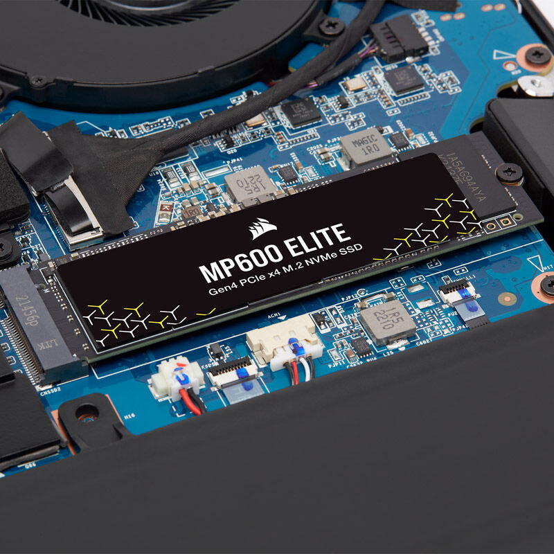 Nærbilde av Corsair MP600 Elite NVMe SSD 2 TB chip