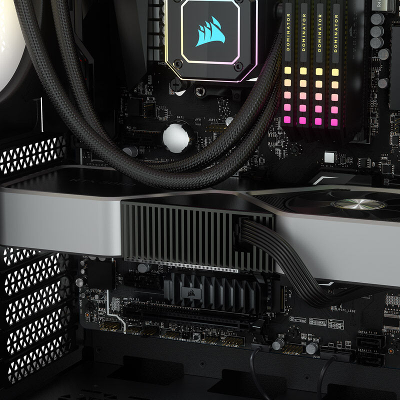 Corsair MP600 Pro XT NVMe SSD 2 TB i emballasje