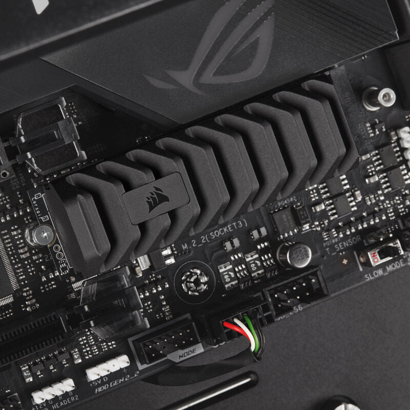 Corsair MP600 Pro XT NVMe SSD 2 TB sideprofil