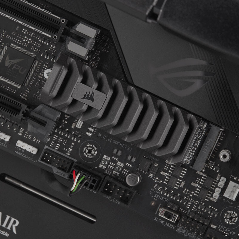 Sideprofil av Corsair MP600 Pro XT NVMe SSD 4 TB