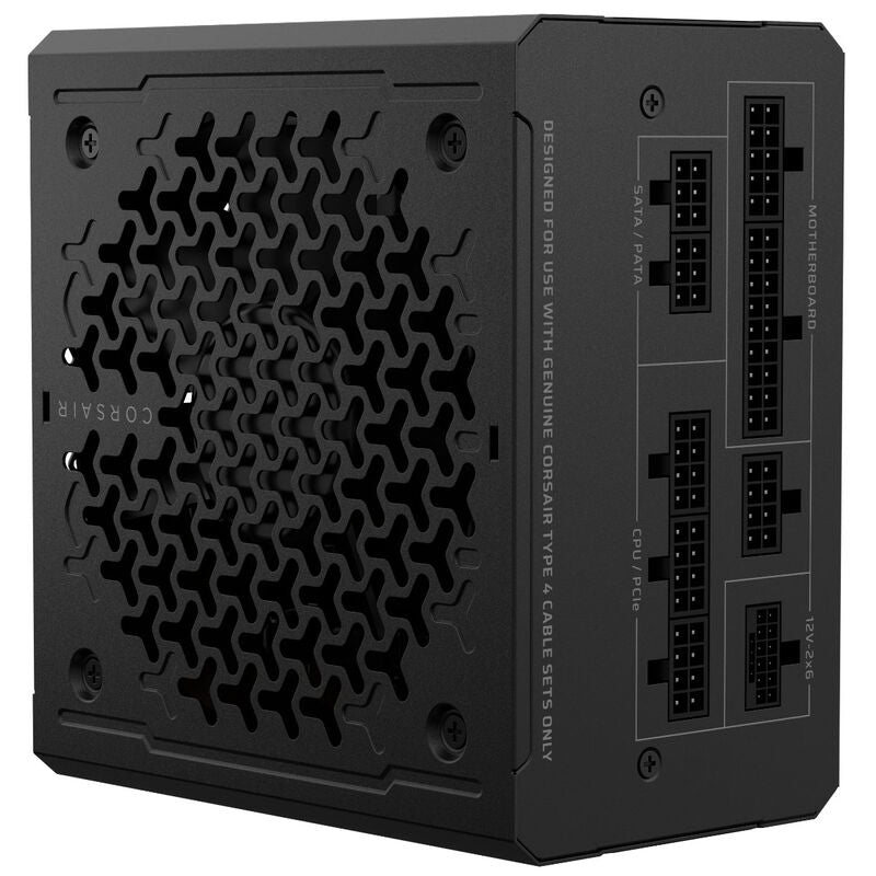 Corsair RM1000e strømforsyning montert i PC