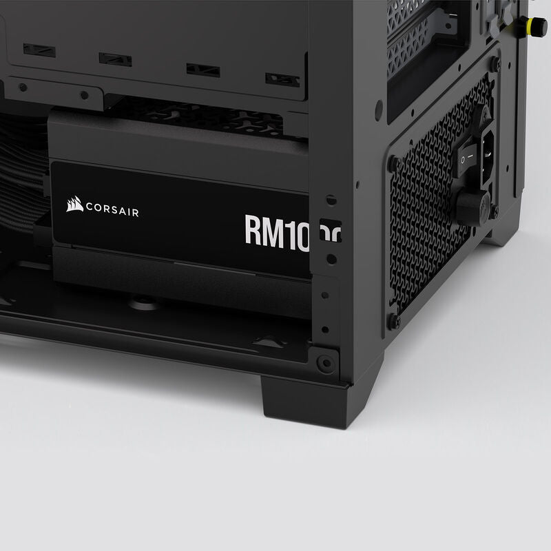 Corsair RM1000x strømforsyning med emballasje