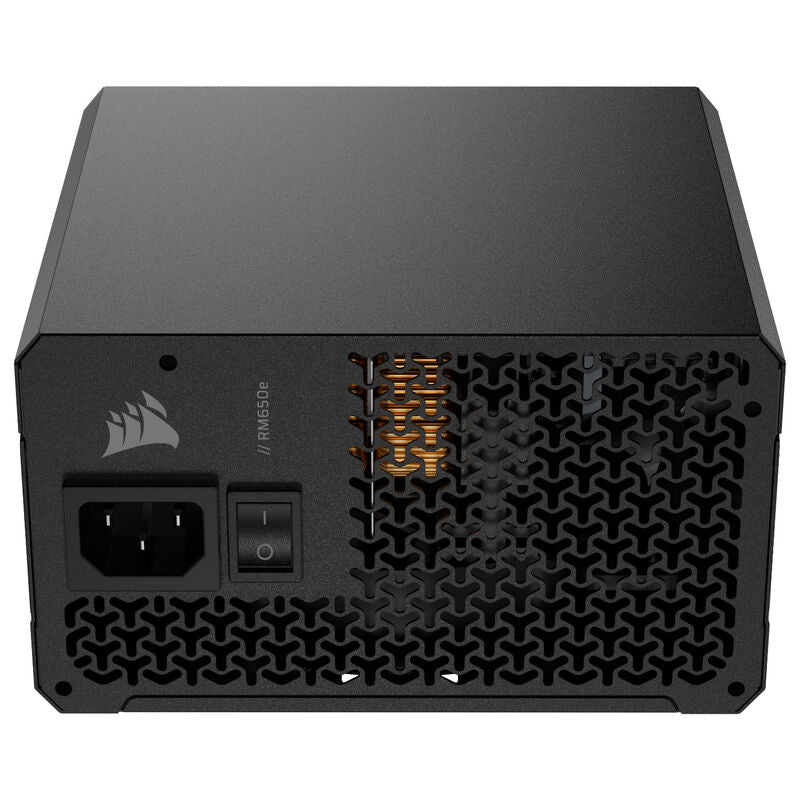 Nærbilde av Corsair RM650e 120 mm vifte