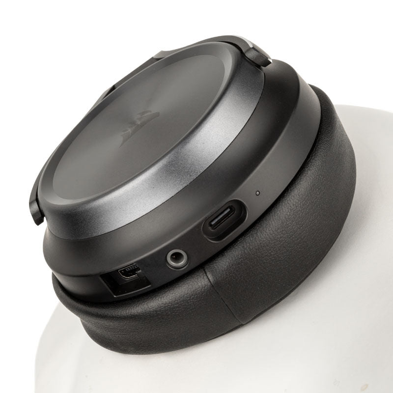 Sideprofil av Corsair Virtuoso RGB Wireless XT headset