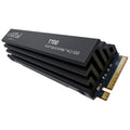 Crucial T700 NVMe SSD 1 TB PCIe 5.0 M.2 2280 med kjøleribbe forfra