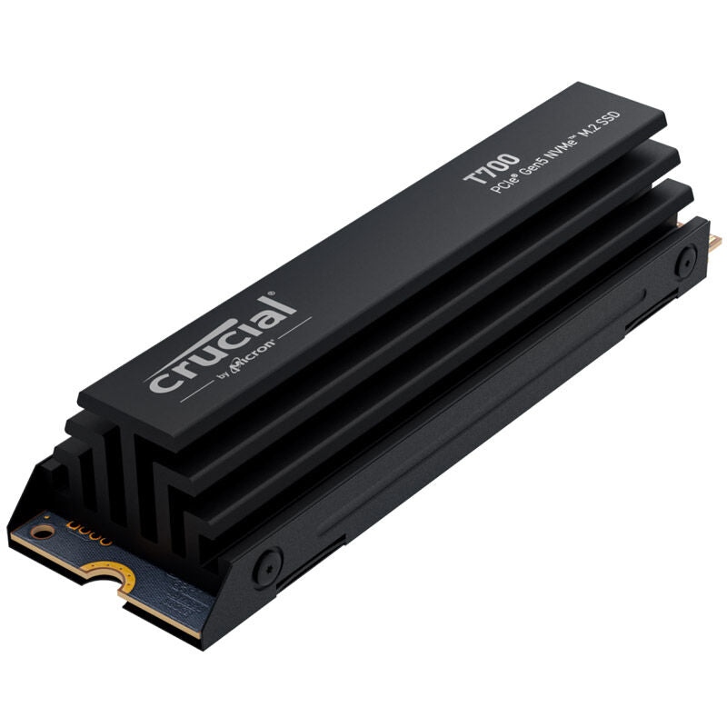 Crucial T700 NVMe SSD 2 TB PCIe 5.0 M.2 2280 med kjøleribbe montert i PC