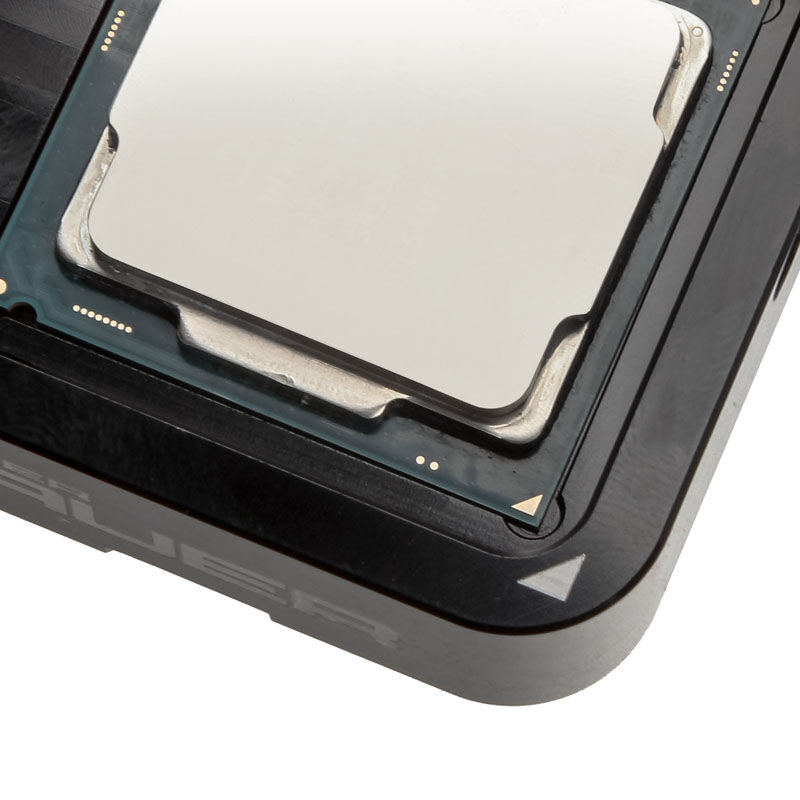 nærbilde av der8auer Delid-Die-Mate 2 delid-verktøy for CPU svart