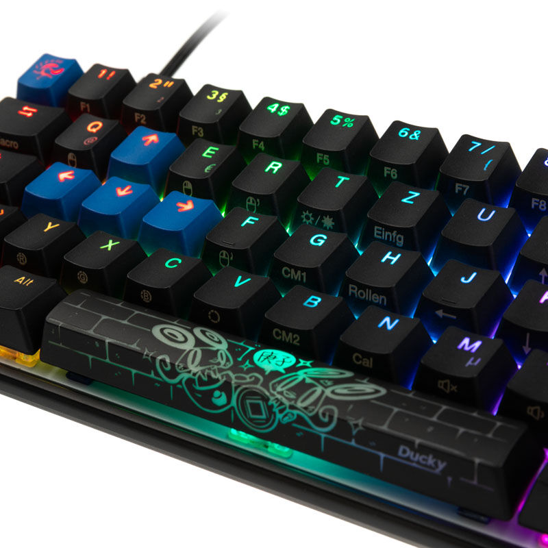 Sideprofil av Ducky Mecha Mini gamingtastatur MX-Black RGB 60 % svart