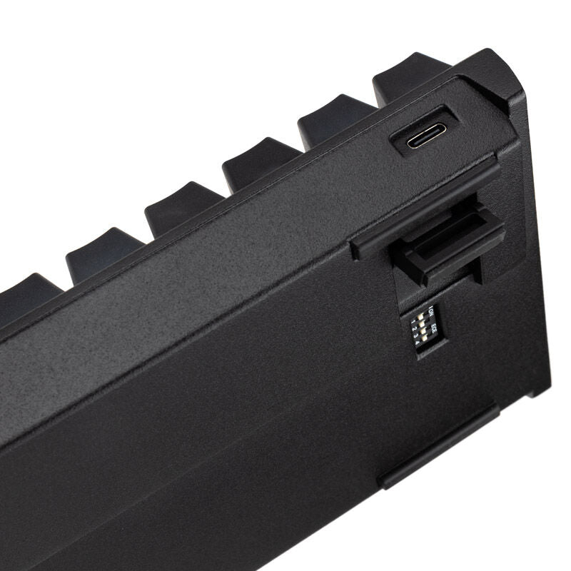 Sideprofil av Ducky Mecha Pro SF gamingtastatur 65%