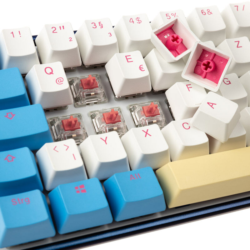 Ducky Mecha SF Dawn Edition tastatur montert på skrivebord