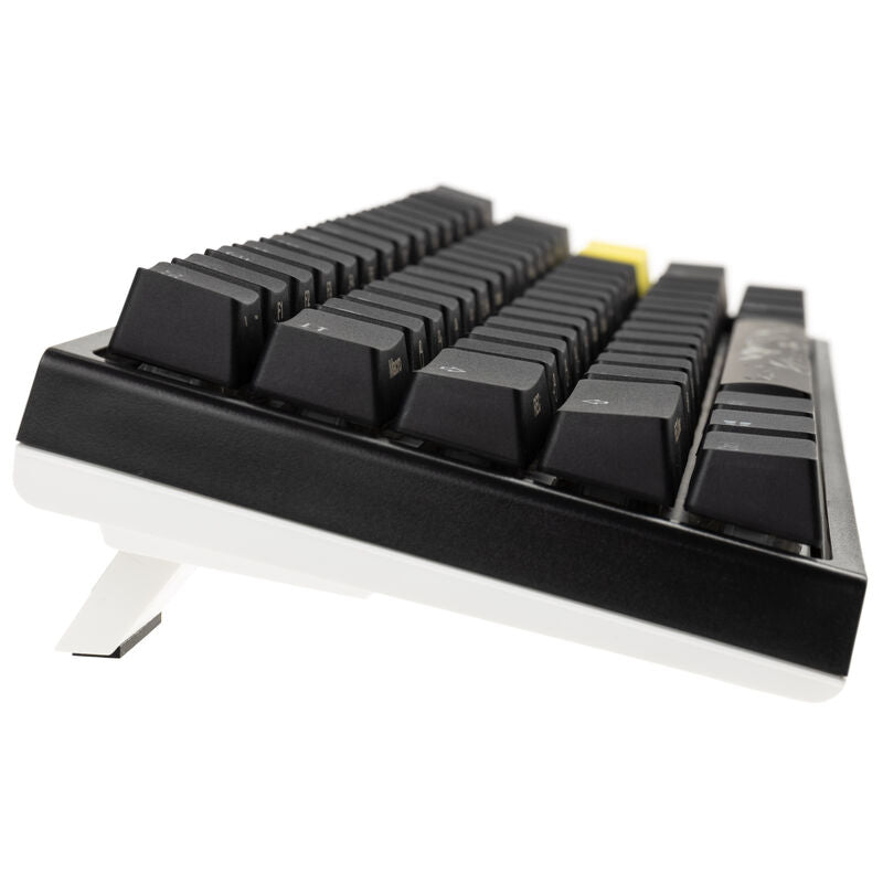 Ducky One 2 Pro Mini gamingtastatur RGB Cherry Silent Red montert på skrivebord