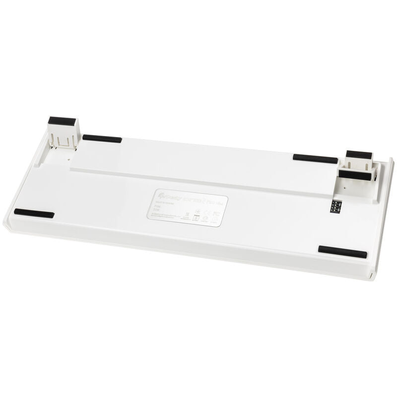 Nærbilde av Cherry MX Blue brytere på Ducky One 2 Pro Mini White