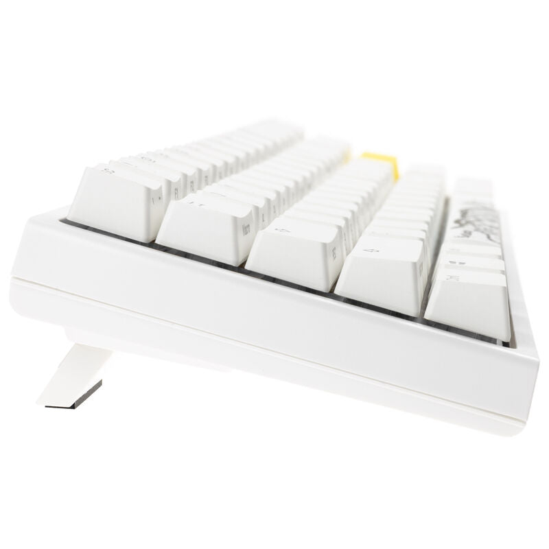 Montert Ducky One 2 Pro Mini White på skrivebord