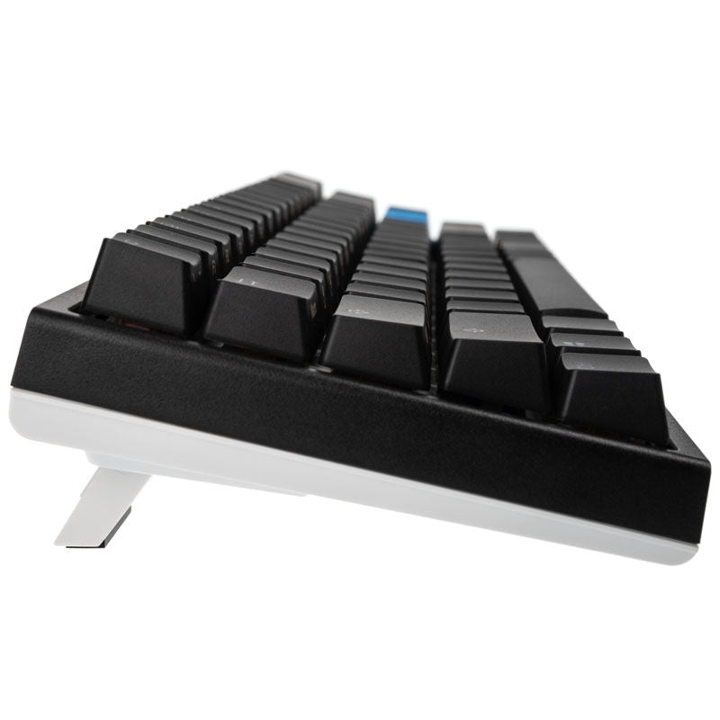Ducky One 2 SF gamingtastatur MX-Blue RGB 65 % svart montert på skrivebord