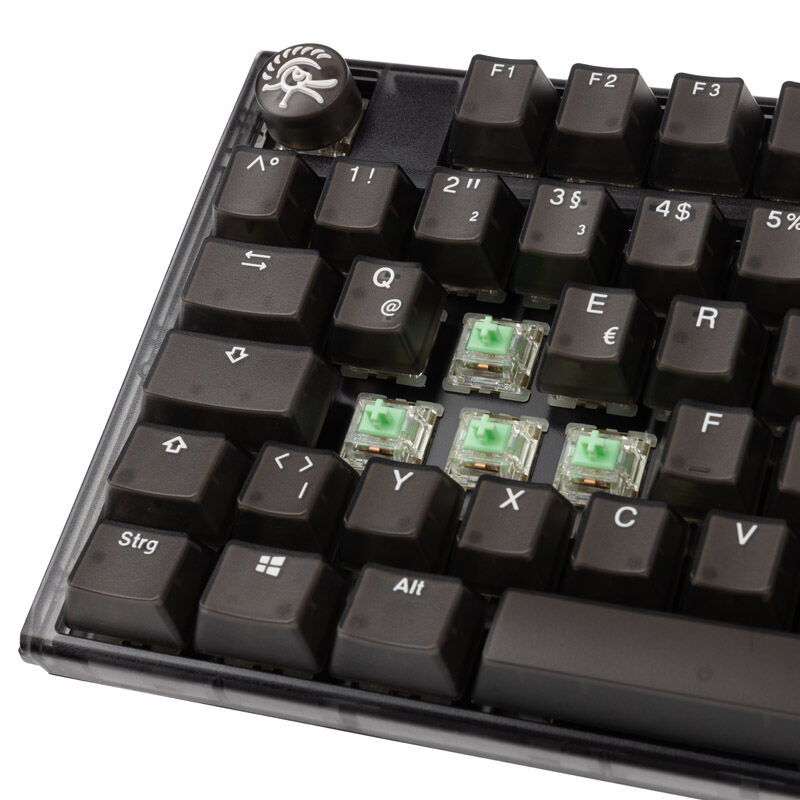 Ducky One 3 Aura Black TKL gamingtastatur RGB montert på skrivebord