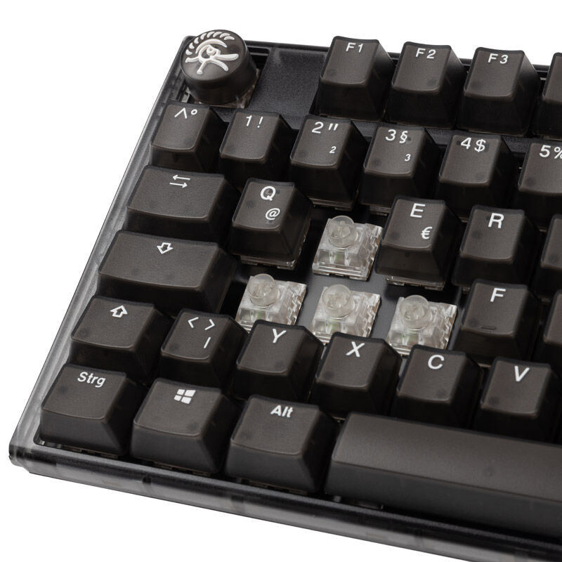 Montert Ducky One 3 Aura Black TKL gamingtastatur RGB i bruk