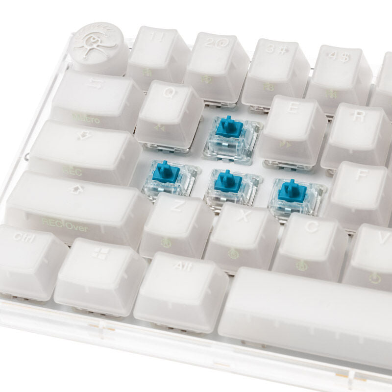 Nærbilde av tastene på Ducky One 3 Aura White Mini gamingtastatur 60%