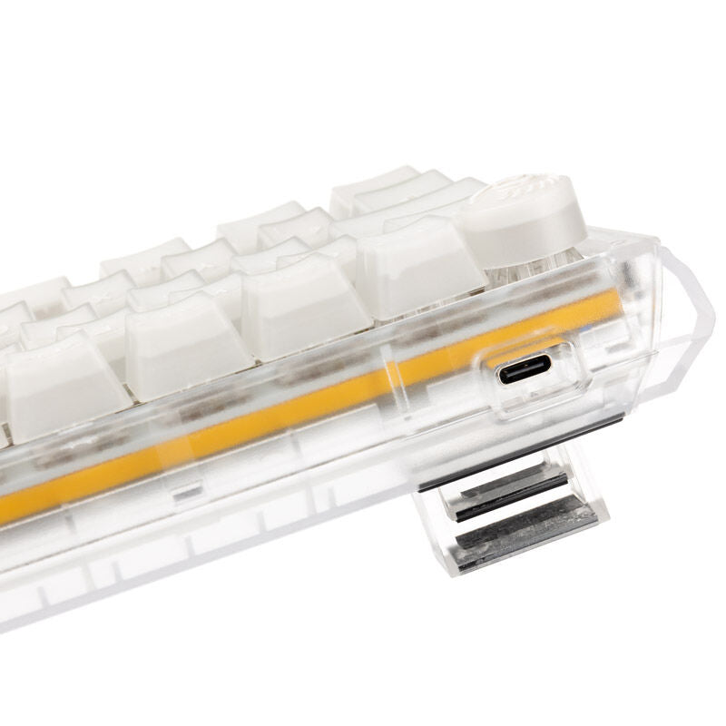 USB-C kabel koblet til Ducky One 3 Aura White Mini gamingtastatur 60%