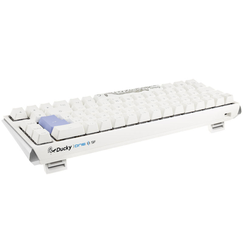 Detaljbilde av Cherry MX Silent Red-svitsjer på Ducky One 3 Classic Pure White SF