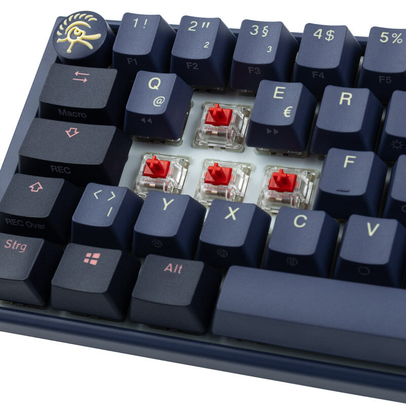 Ducky One 3 Cosmic Blue SF tastatur montert på skrivebord