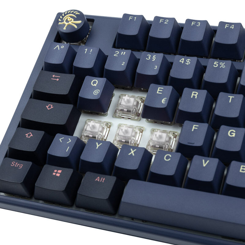 Ducky One 3 Cosmic Blue TKL gamingtastatur RGB montert på skrivebord