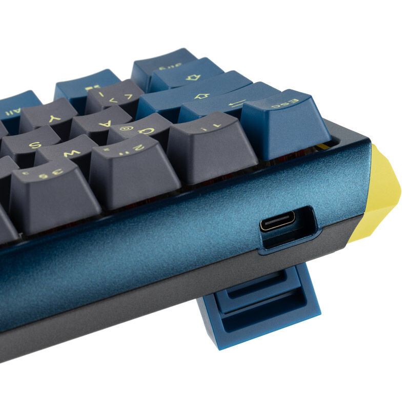 USB-C tilkobling på Ducky One 3 Daybreak SF gamingtastatur 65% RGB MX-Black