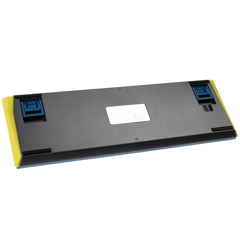 Montert Ducky One 3 Daybreak SF gamingtastatur 65% RGB MX-Red på skrivebordet