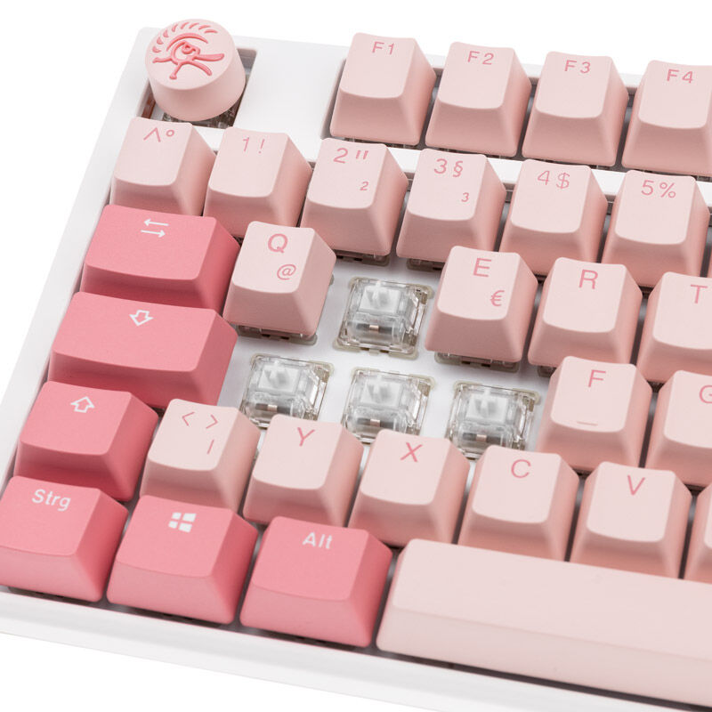 Nærbilde av Cherry MX Ergo Clear switch i Ducky One 3 Gossamer Pink TKL