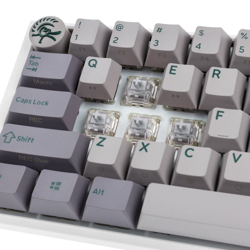 Ducky One 3 Mist Grey Mini gamingtastatur 60% nærbilde av USB-C-port