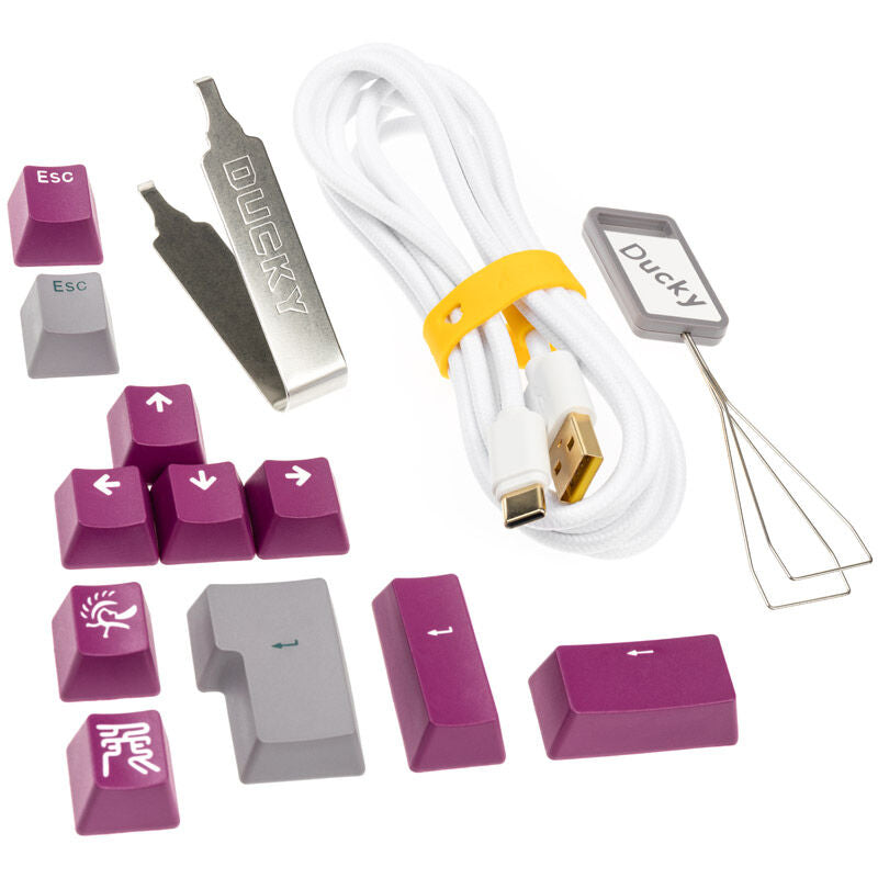 Detalj av tastaturramme på Ducky One 3 Mist Grey TKL