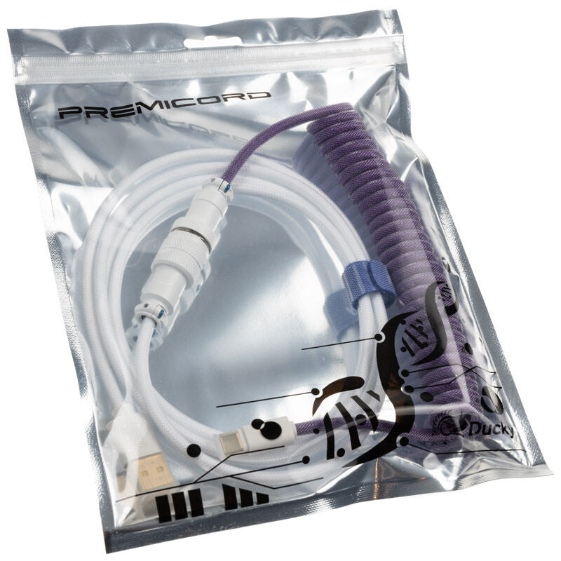 Nærbilde av USB-A kontakt på Ducky Premicord Creator spiralkabel USB-C til USB-A