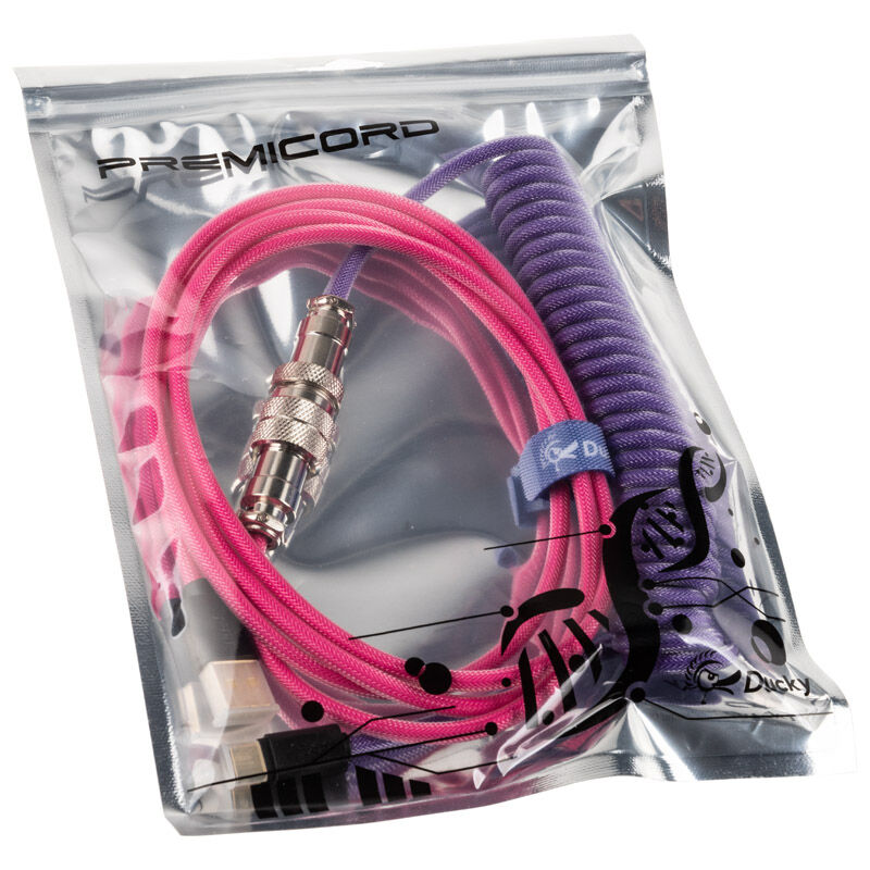 Nærbilde av USB-A kontakt på Ducky Premicord Joker spiralkabel
