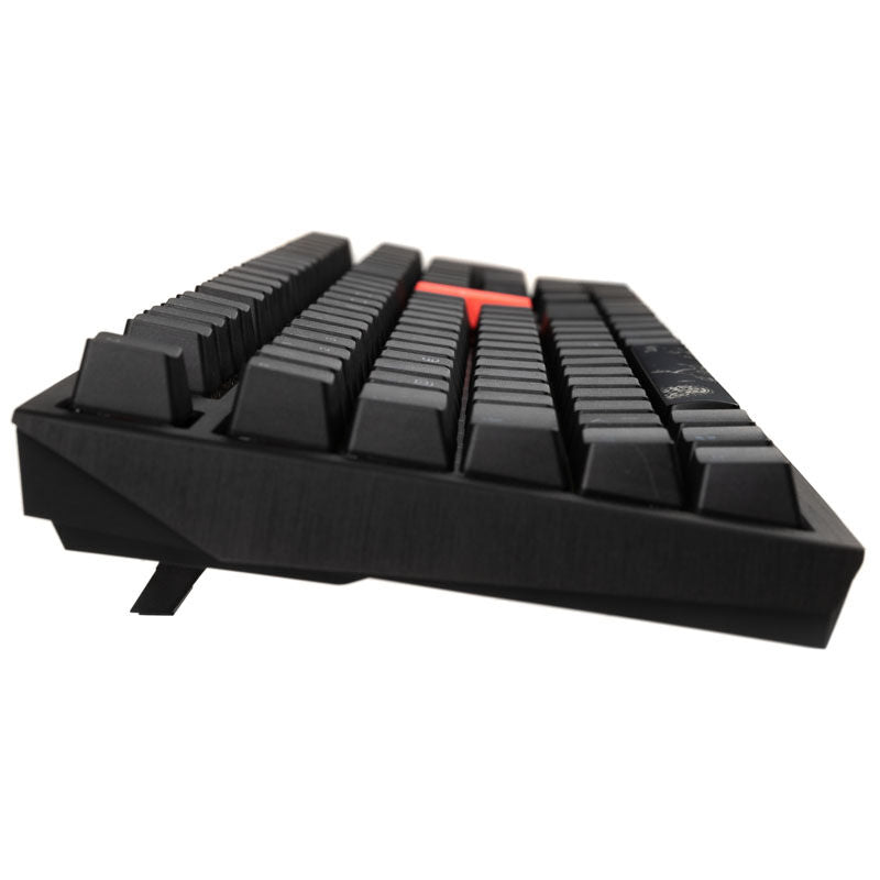 Montert Ducky Shine 7 PBT gamingtastatur RGB MX-Black på skrivebord