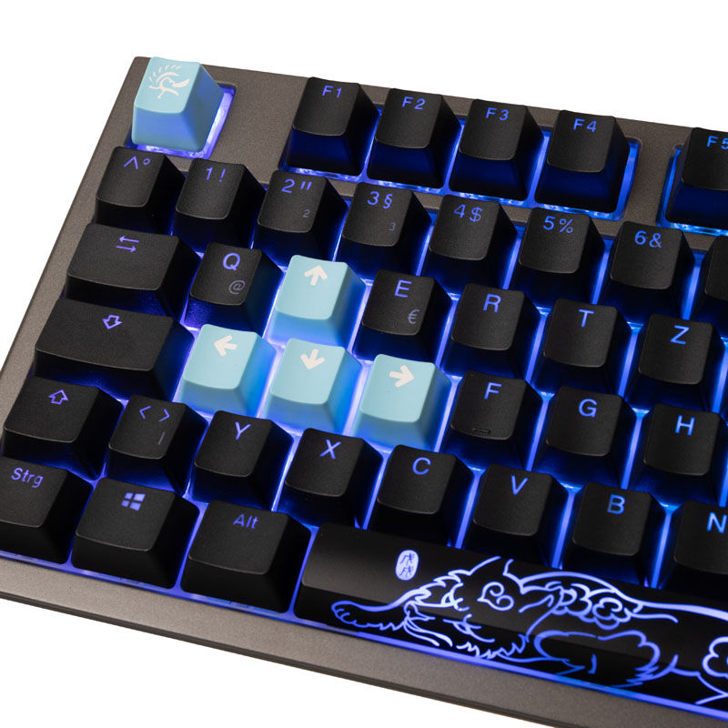 Ducky Shine 7 PBT gamingtastatur USB-C kabel og kontakt