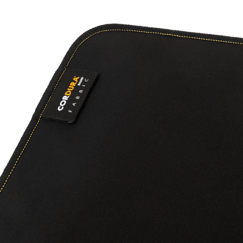 Nærbilde av søm på Endgame Gear MPX390 Cordura gamingmusematte